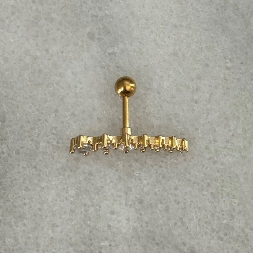 COPY - Gold Crystal Arch Cartilage Earring 

Brand New - Picture 2 of 4